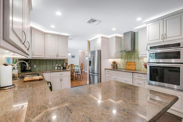 11721 NW 23rd Street, Plantation, FL 33323