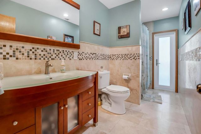 11721 NW 23rd Street, Plantation, FL 33323