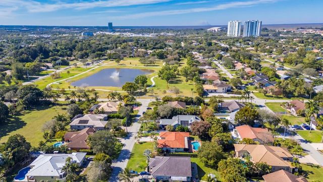 11721 NW 23rd Street, Plantation, FL 33323