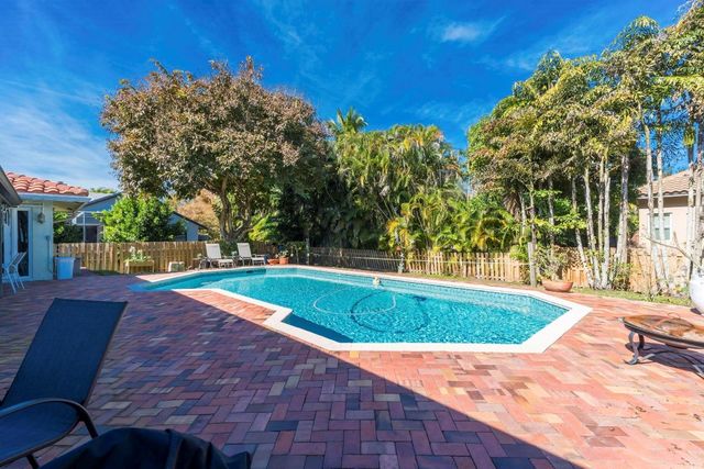 11721 NW 23rd Street, Plantation, FL 33323