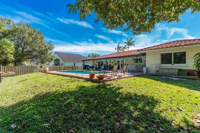 11721 NW 23rd Street, Plantation, FL 33323