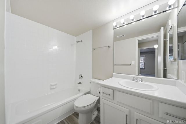 12083 E Harvard Avenue 204, Aurora, CO 80014