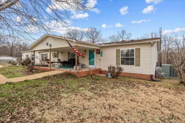 305 Lucas Ridge Ln, Waverly, TN 37185