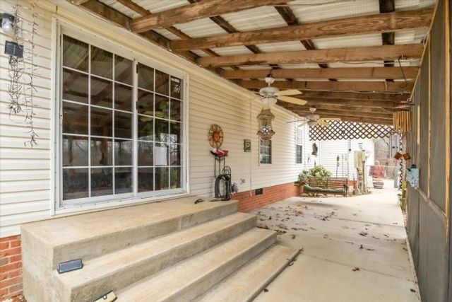 305 Lucas Ridge Ln, Waverly, TN 37185