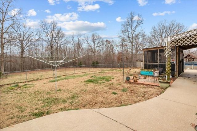 305 Lucas Ridge Ln, Waverly, TN 37185