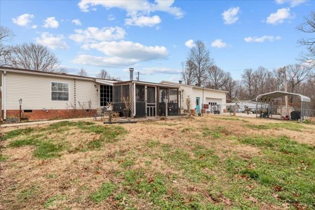 305 Lucas Ridge Ln, Waverly, TN 37185