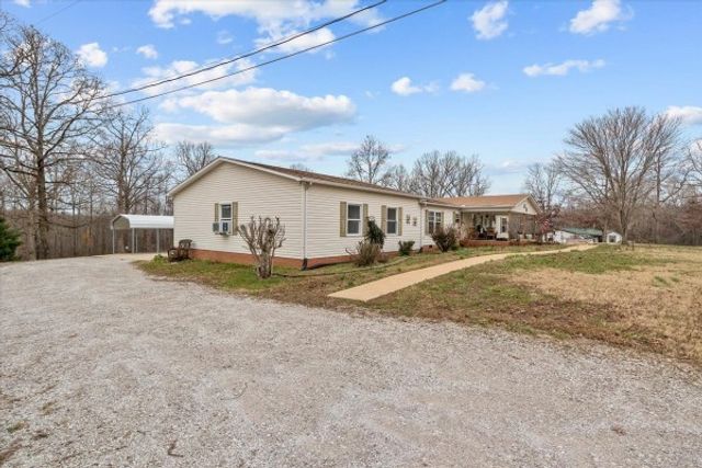 305 Lucas Ridge Ln, Waverly, TN 37185