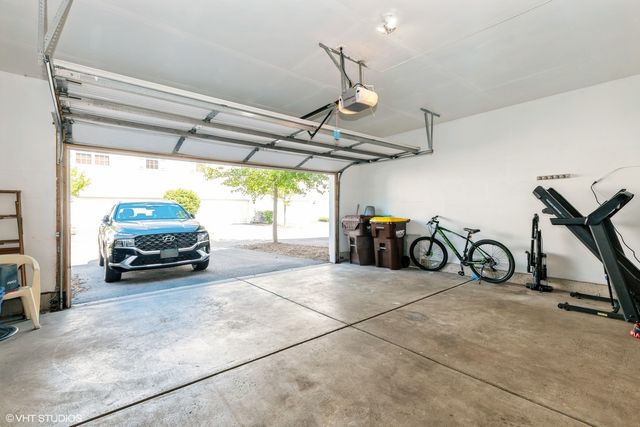 1808 Powers Road, Woodstock, IL 60098