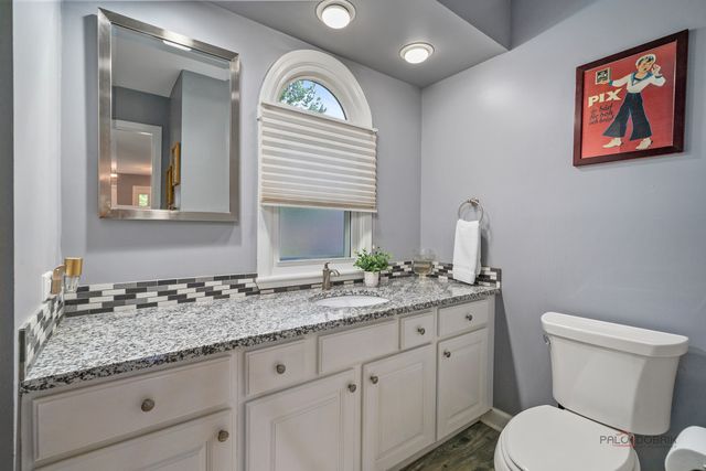 182 Blueberry Road, Libertyville, IL 60048