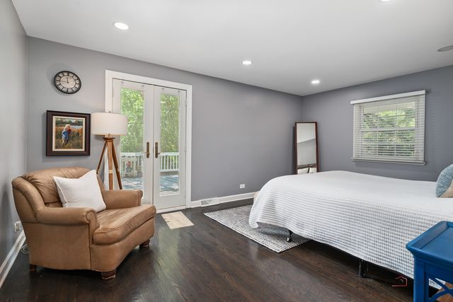 182 Blueberry Road, Libertyville, IL 60048