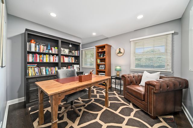 182 Blueberry Road, Libertyville, IL 60048