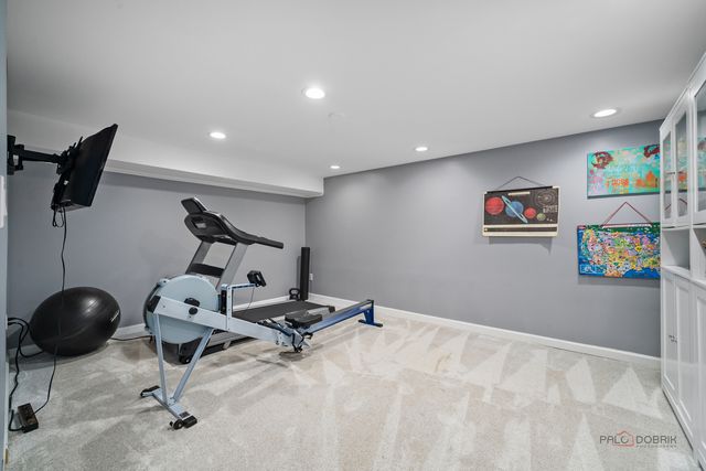 182 Blueberry Road, Libertyville, IL 60048