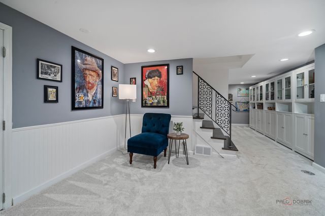 182 Blueberry Road, Libertyville, IL 60048