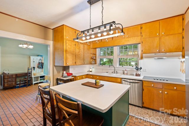 313 E Main Street, Morganton, NC 28655