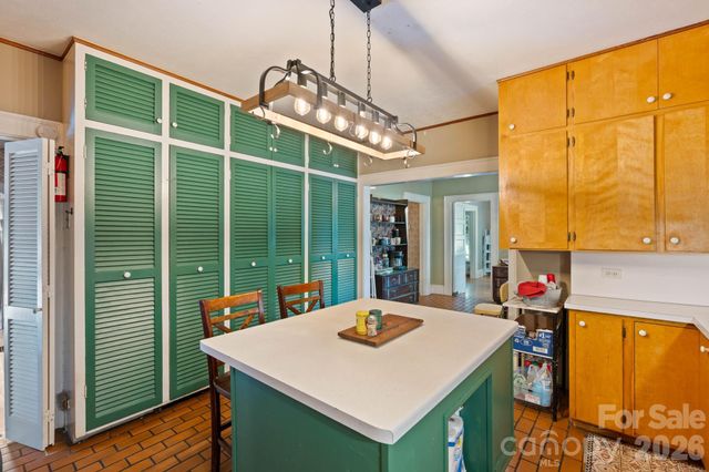 313 E Main Street, Morganton, NC 28655