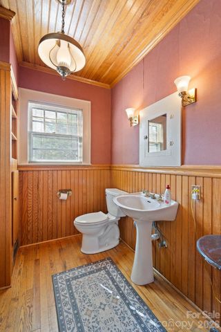 313 E Main Street, Morganton, NC 28655