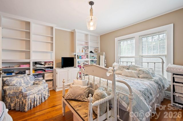 313 E Main Street, Morganton, NC 28655