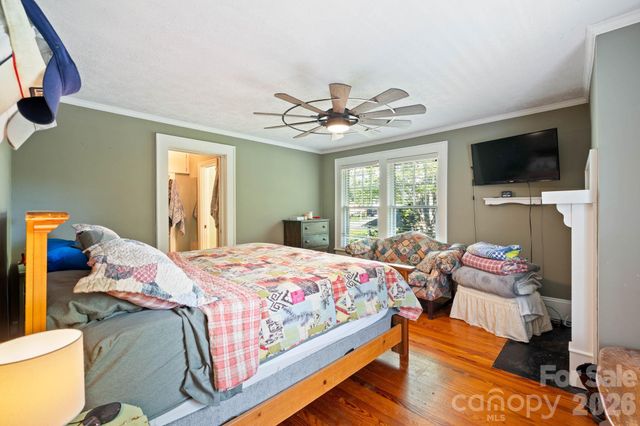 313 E Main Street, Morganton, NC 28655