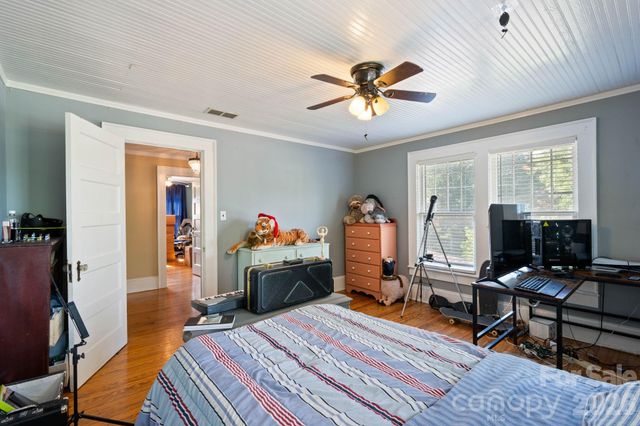 313 E Main Street, Morganton, NC 28655