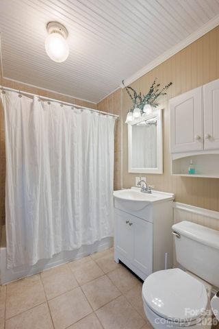 313 E Main Street, Morganton, NC 28655