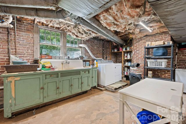 313 E Main Street, Morganton, NC 28655