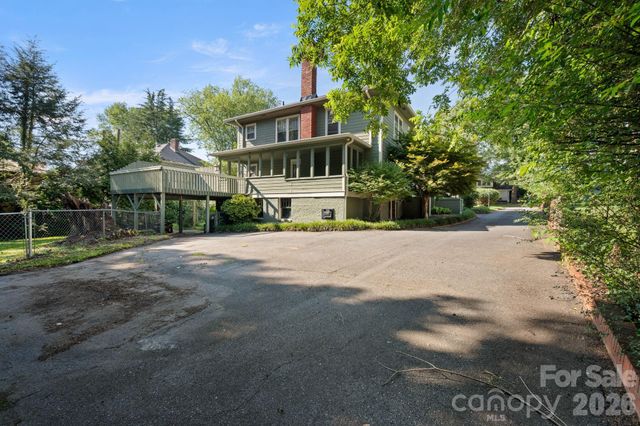 313 E Main Street, Morganton, NC 28655