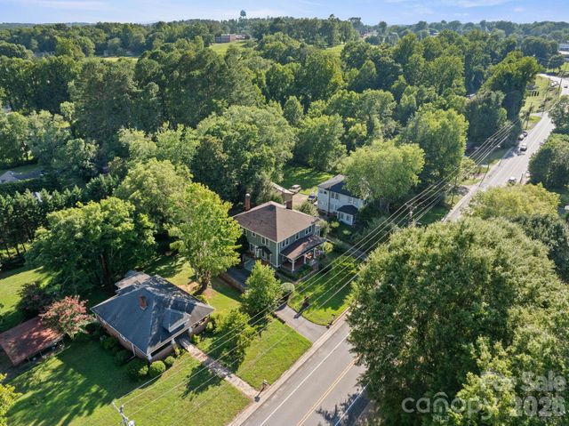 313 E Main Street, Morganton, NC 28655