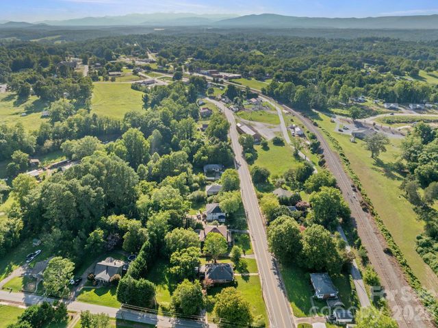 313 E Main Street, Morganton, NC 28655