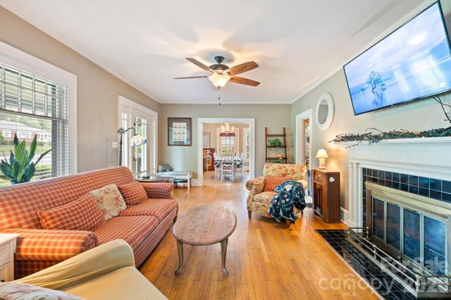 313 E Main Street, Morganton, NC 28655