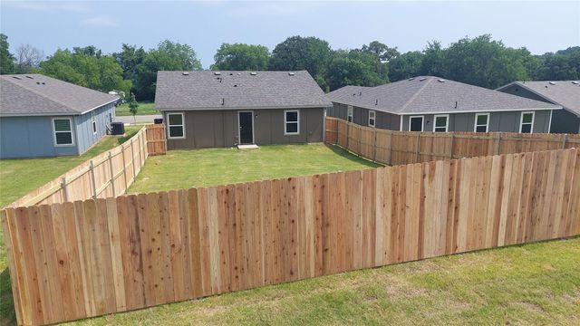 406 E Munson Street, Denison, TX 75021