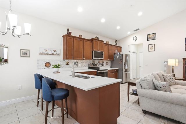 2906 W DOUGLAS STREET, Tampa, FL 33607