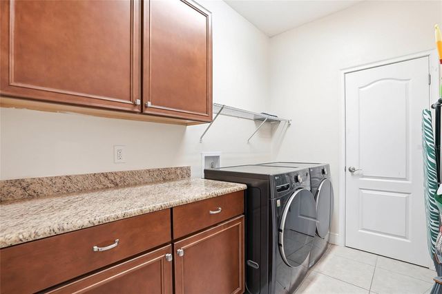 2906 W DOUGLAS STREET, Tampa, FL 33607