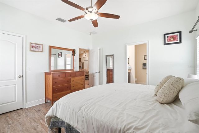 2906 W DOUGLAS STREET, Tampa, FL 33607