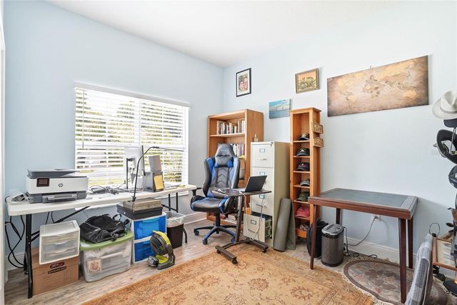 2906 W DOUGLAS STREET, Tampa, FL 33607