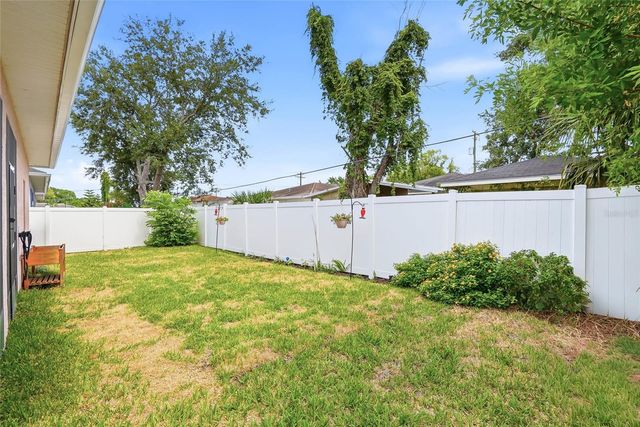 2906 W DOUGLAS STREET, Tampa, FL 33607