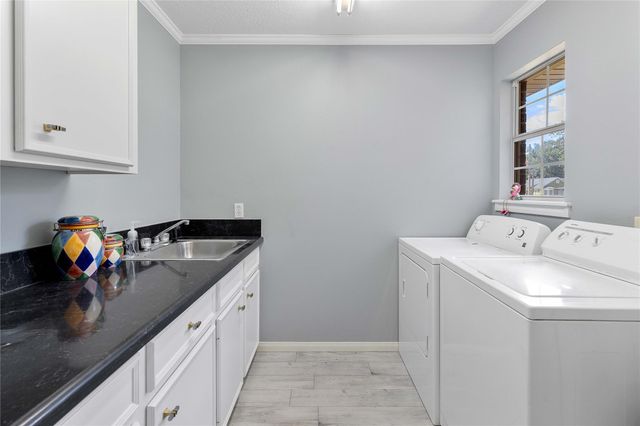 2402 Holly Street, Liberty, TX 77575