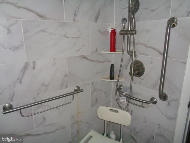 1480 NOBLE RD, Jenkintown, PA 19046