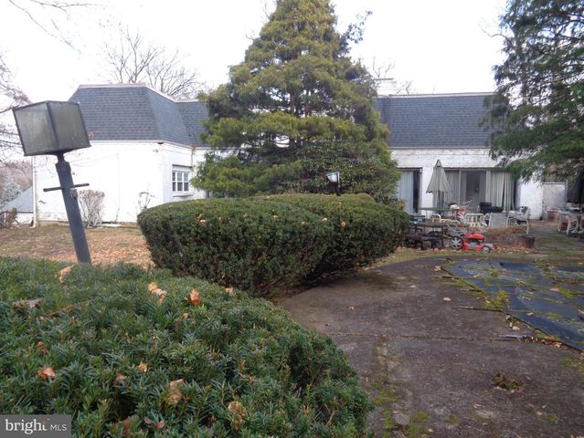 1480 NOBLE RD, Jenkintown, PA 19046