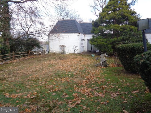 1480 NOBLE RD, Jenkintown, PA 19046