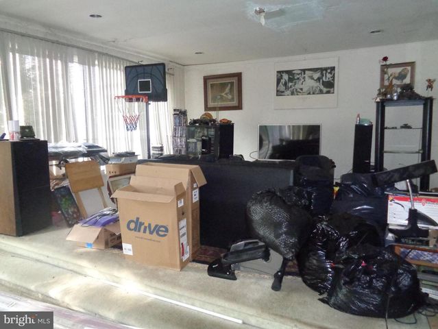 1480 NOBLE RD, Jenkintown, PA 19046