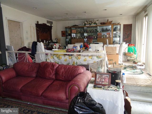 1480 NOBLE RD, Jenkintown, PA 19046