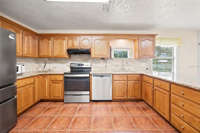 2460 SE 150TH STREET, Summerfield, FL 34491