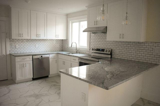 26 Harvard Rd 1, Belmont, MA 02478