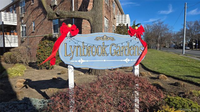 30 Daley Place 146, Lynbrook, NY 11563