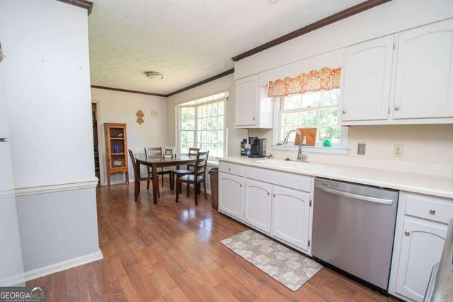 128 Robinhood Drive, Newnan, GA 30263