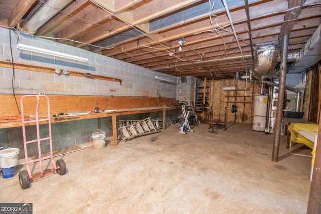 128 Robinhood Drive, Newnan, GA 30263