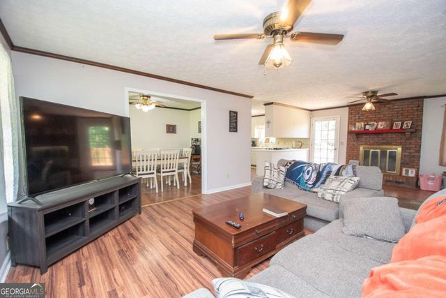 128 Robinhood Drive, Newnan, GA 30263