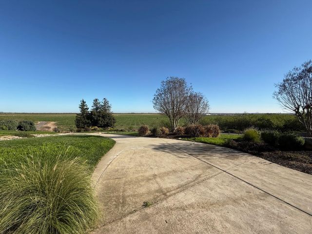 4060 Orestimba Rd, Newman, CA 95360