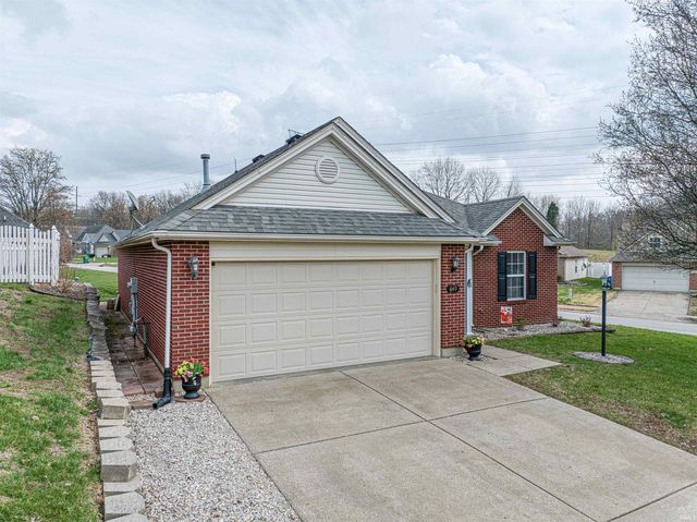 649 Trillium Way, Evansville, IN 47712