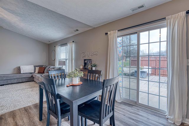 649 Trillium Way, Evansville, IN 47712